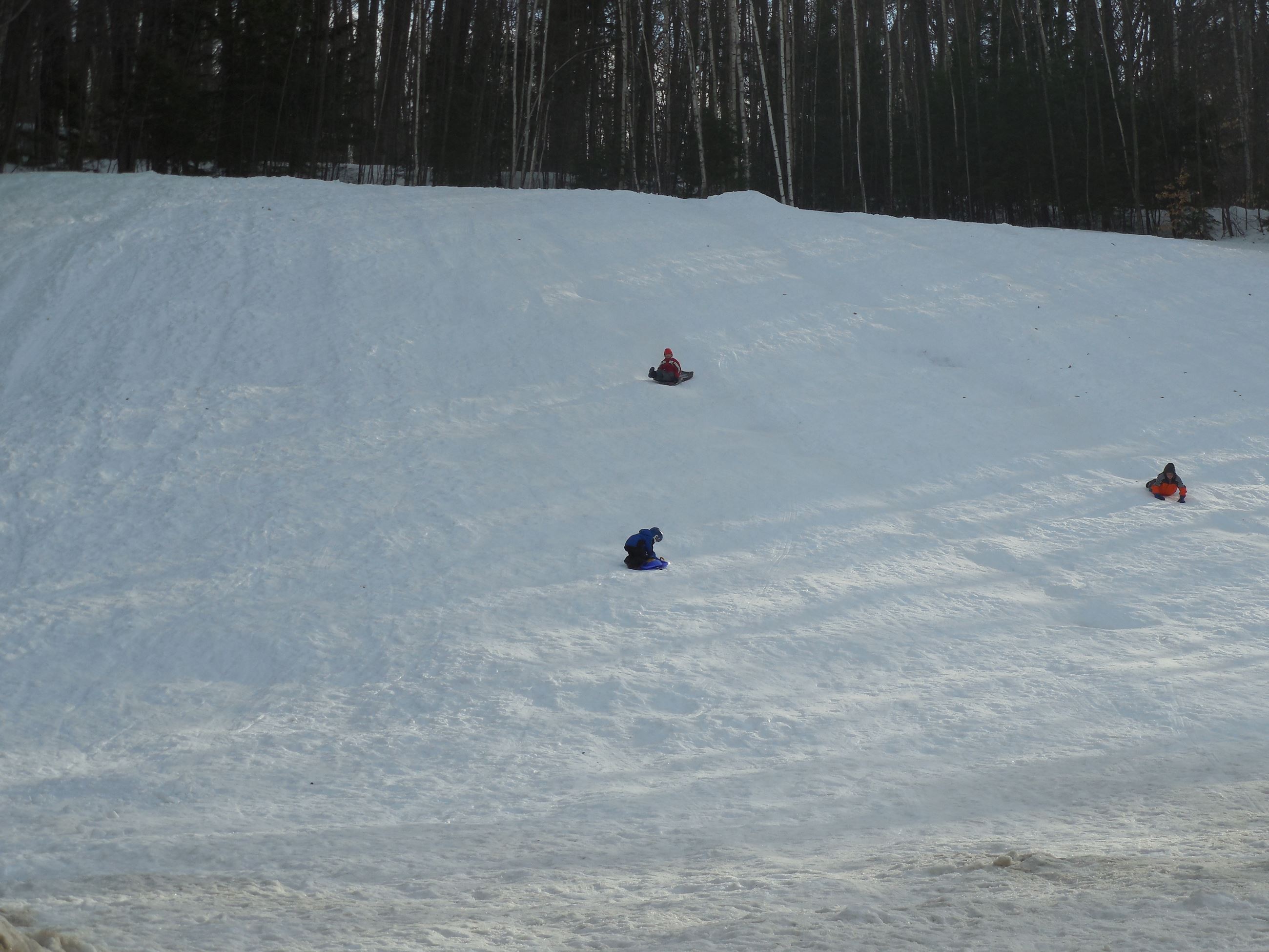 A photo of the sledding hill